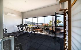 Aconchegante Apartamento com Rooftop e Piscina.
